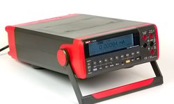 Відеоогляд настільного цифрового мультиметра UNI-T UT805A